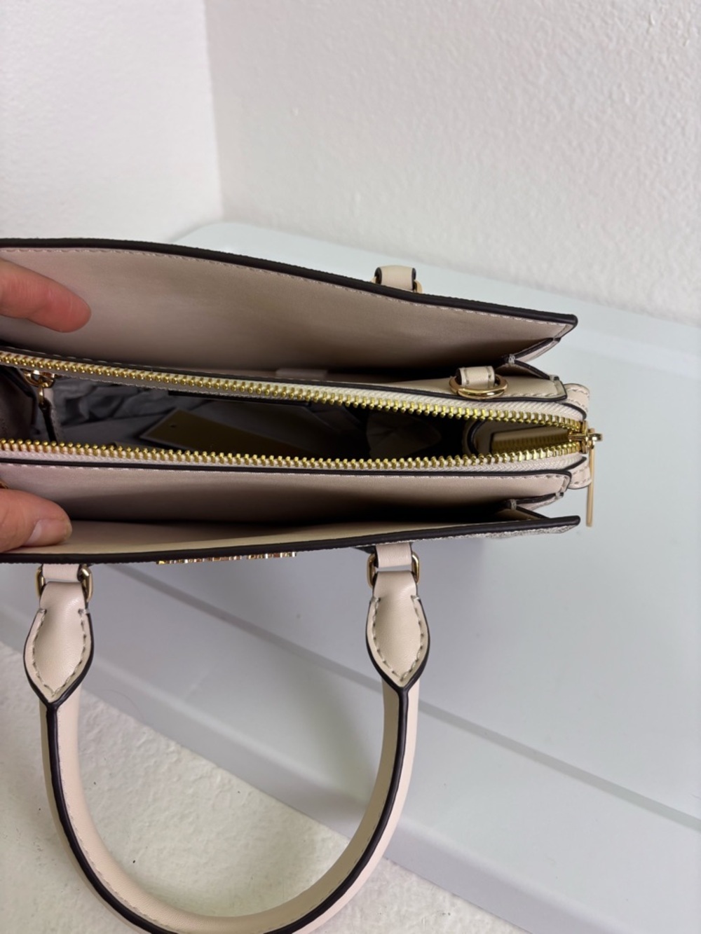 Michael Kors Sheila Small Satchel Light Cream Multi Logo Adjustable Strap - Picture 5 of 11